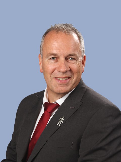 Photo of Peter Robinson 